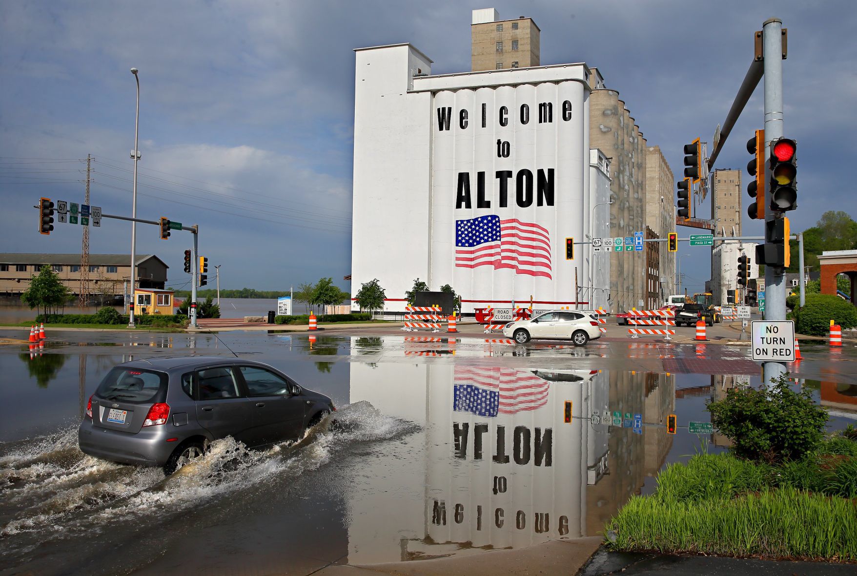 Mississippi River flooding in Alton